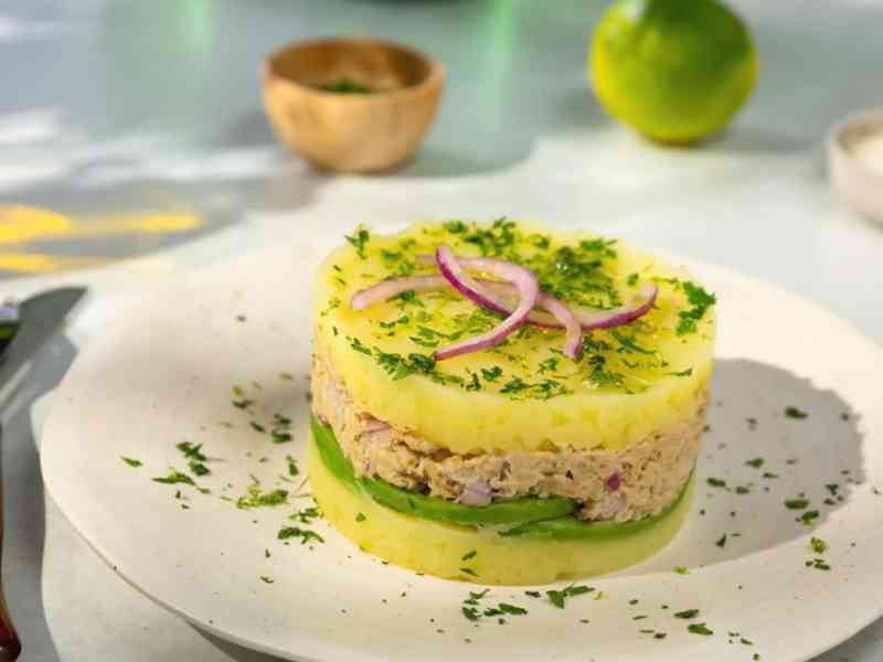 Causa limeña servida en restaurante de New Jersey