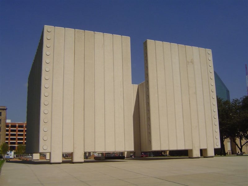 John F. Kennedy Memorial Plaza 