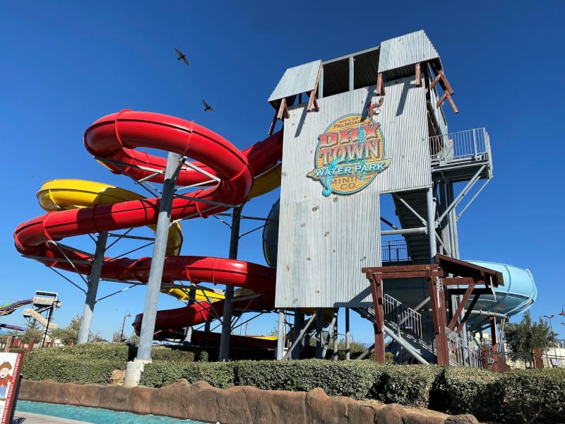 Parque de aguas en California Dry Town Water Park